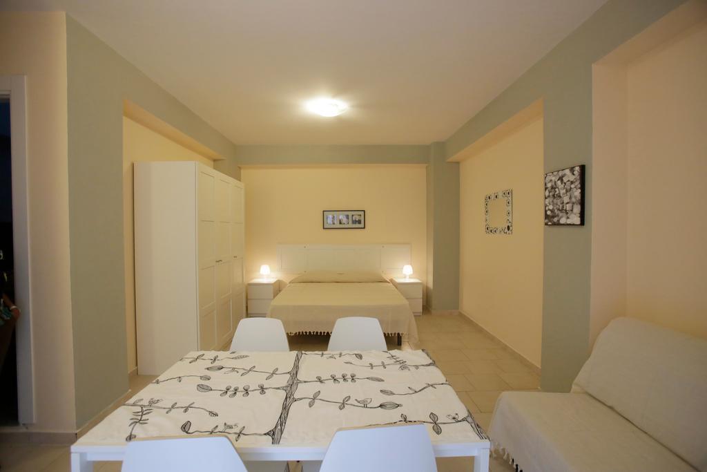 Appartamento Topazio 勒托阳尼 外观 照片